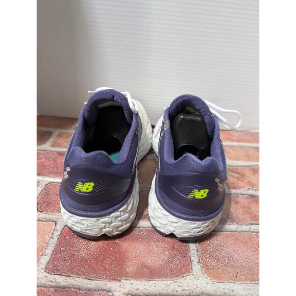 New Balance Fresh Foam Vongo v3 Women US 7.5 White Purple Running Shoes Sneakers - Picture 4 of 10